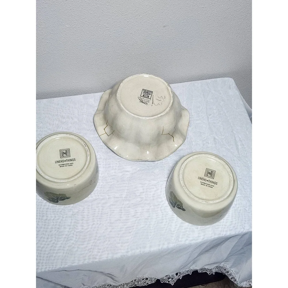 Tabletops Unlimited Cabernet Fluted Serving Bowl/2 Linens & Things Bowls